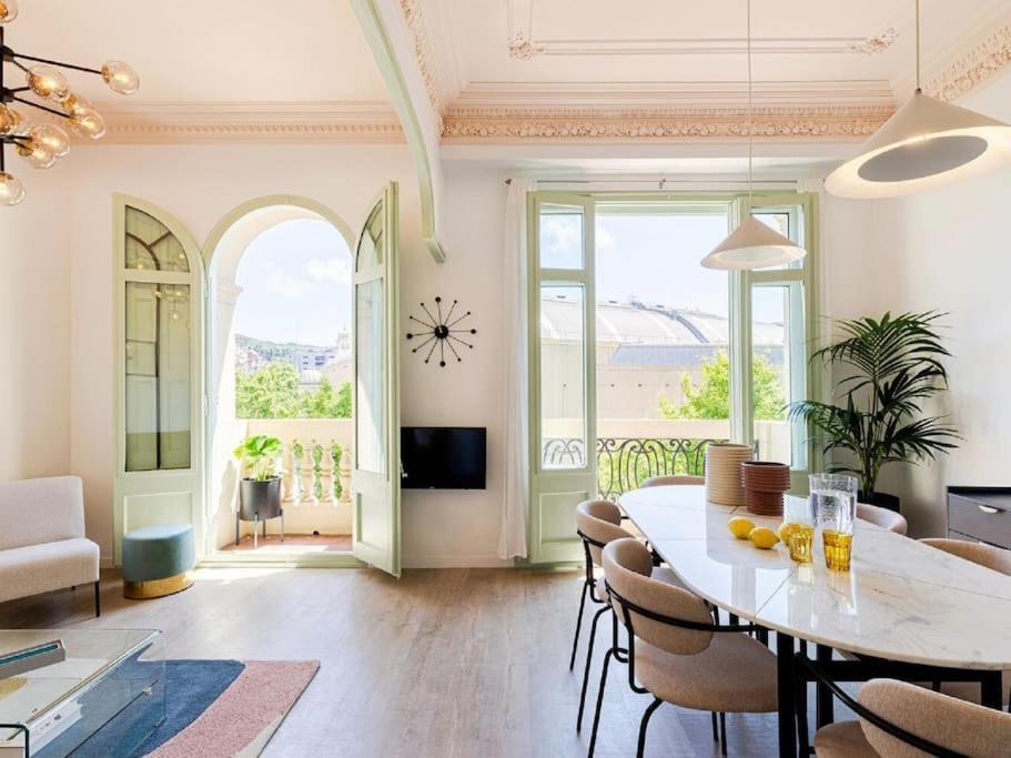 Lovely In Plaza Espana - Fira Montjuic Apartment *
